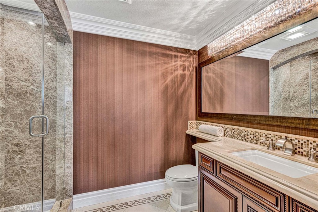 1025 S Sunstream Lane