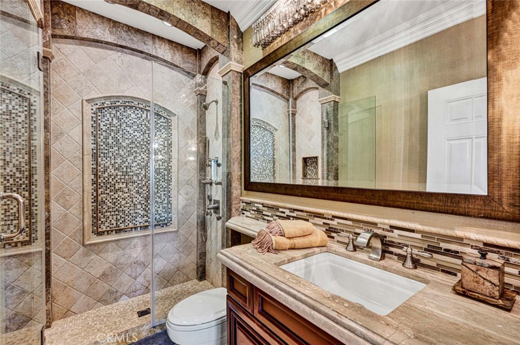 1025 S Sunstream Lane