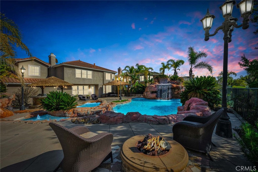 1025 S Sunstream Lane