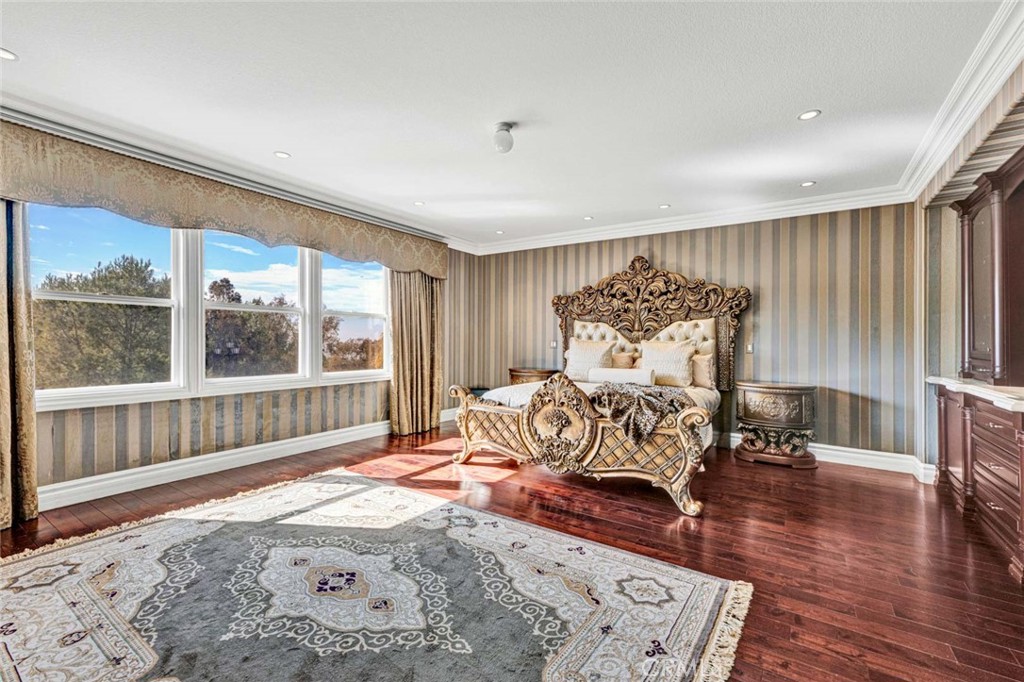 1025 S Sunstream Lane