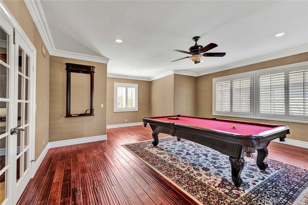 1025 S Sunstream Lane