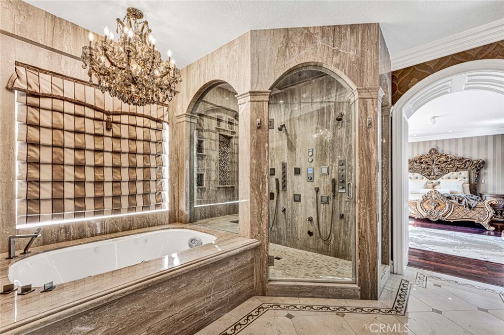 1025 S Sunstream Lane