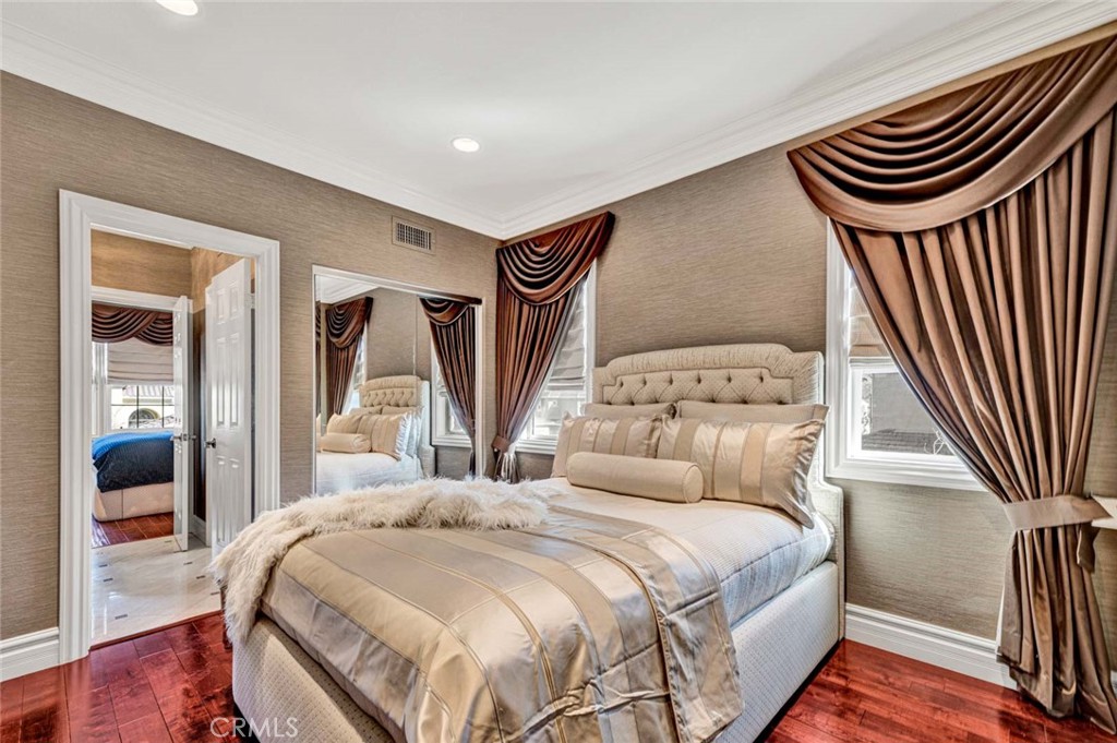 1025 S Sunstream Lane