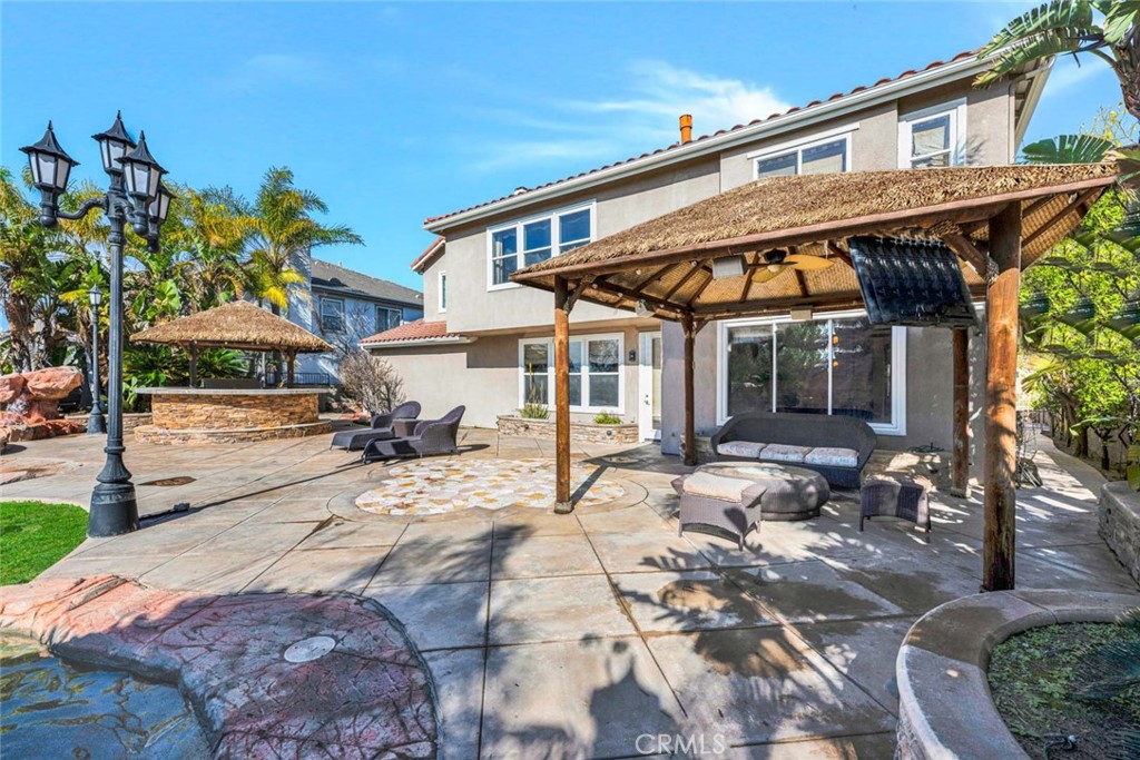 1025 S Sunstream Lane