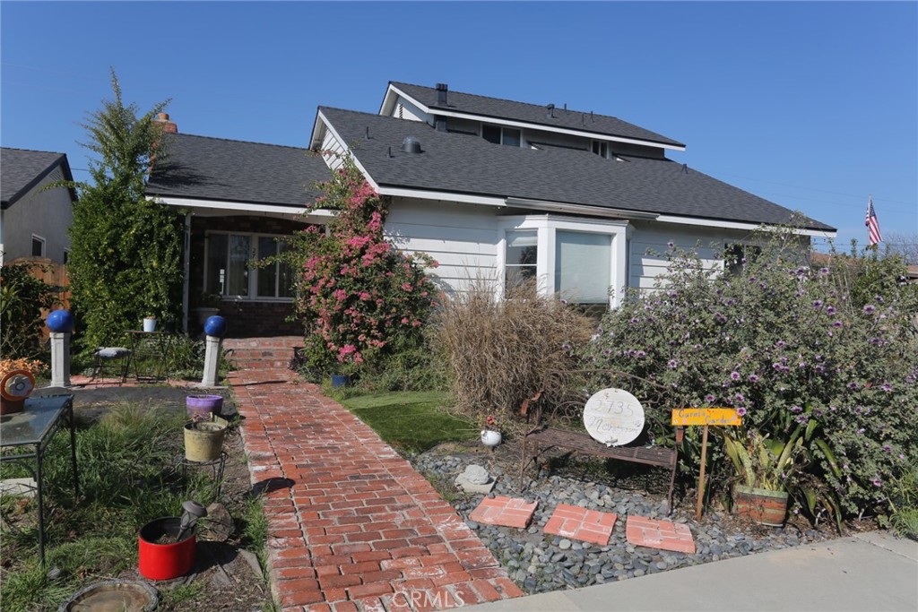 2735 Monogram Avenue