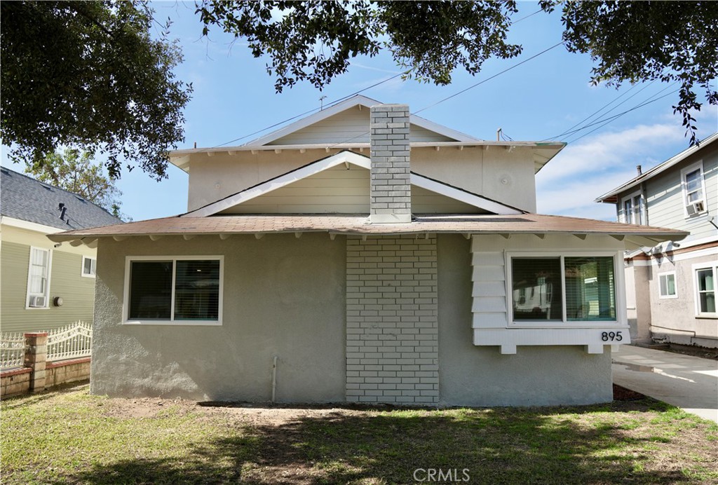 895 N Euclid Avenue 1