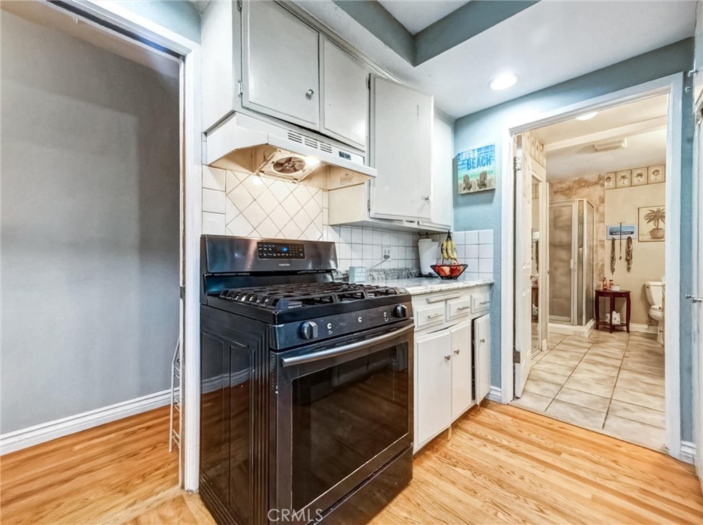 1223 South Oakhaven Drive