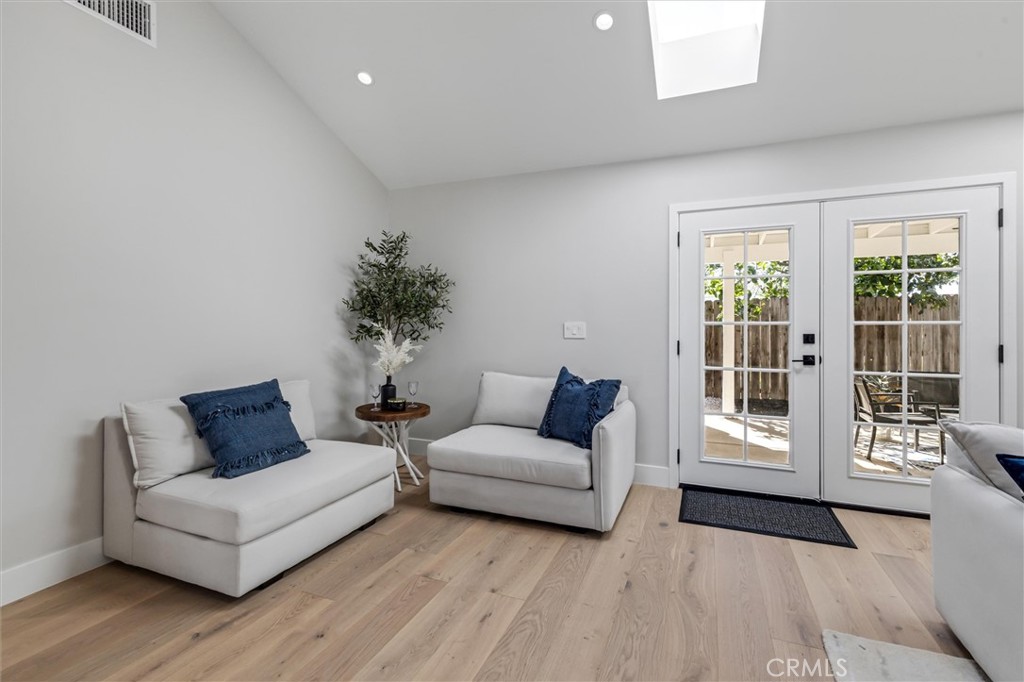 5851 LYNNBROOK PLAZA