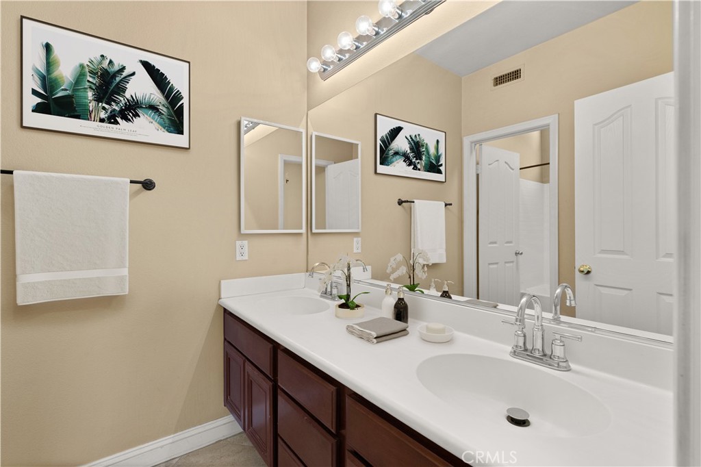 1124 Thoroughbred Lane