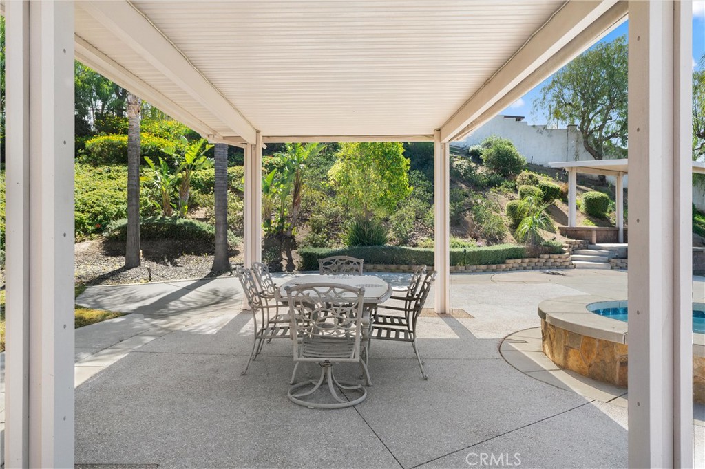 1124 Thoroughbred Lane