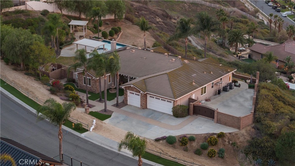 1124 Thoroughbred Lane