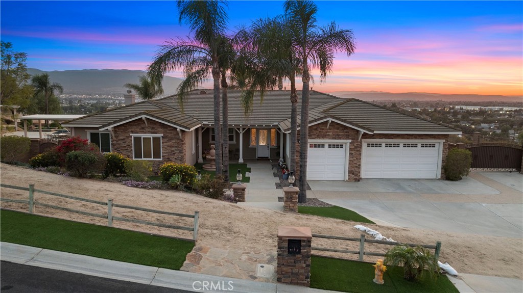 1124 Thoroughbred Lane