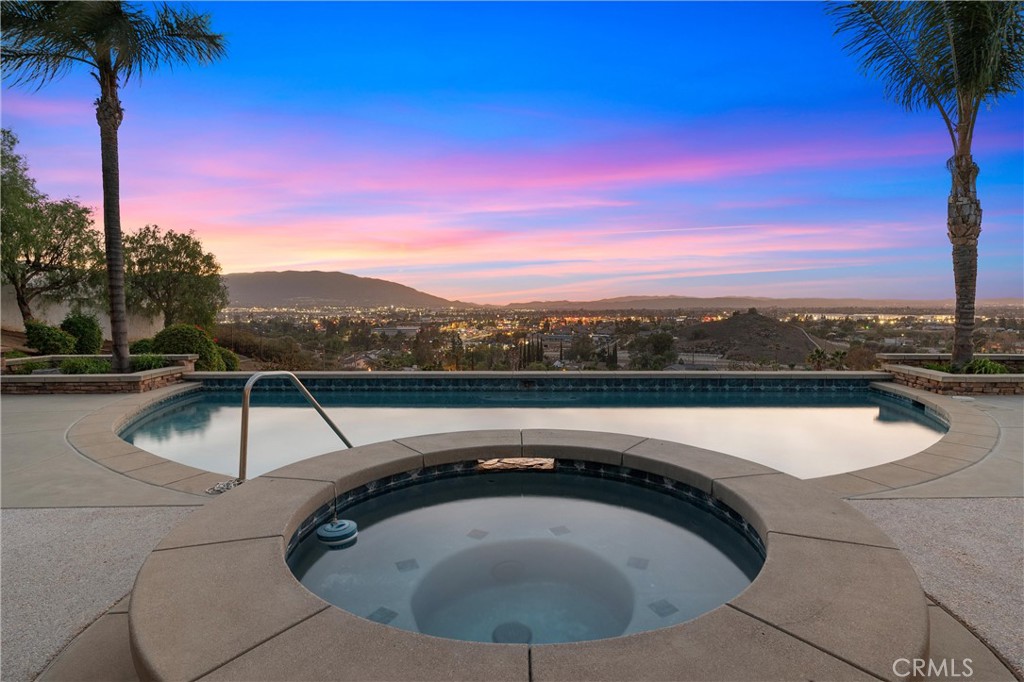 1124 Thoroughbred Lane