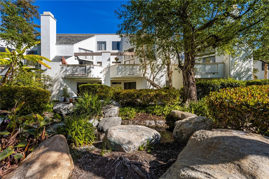 5846 E Creekside Avenue 11