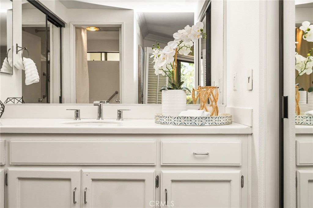 5846 E Creekside Avenue 11