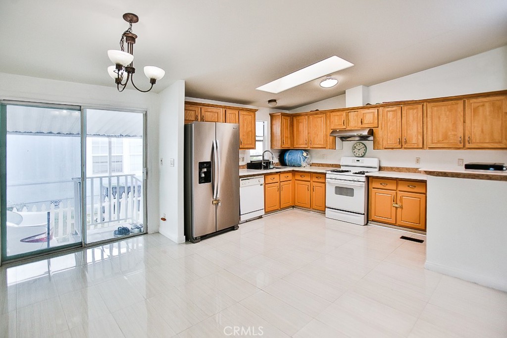 4080 W 1st Street 102