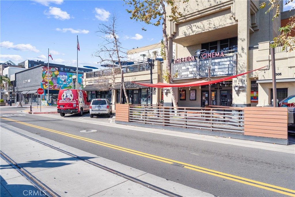 1106 North Spurgeon Street