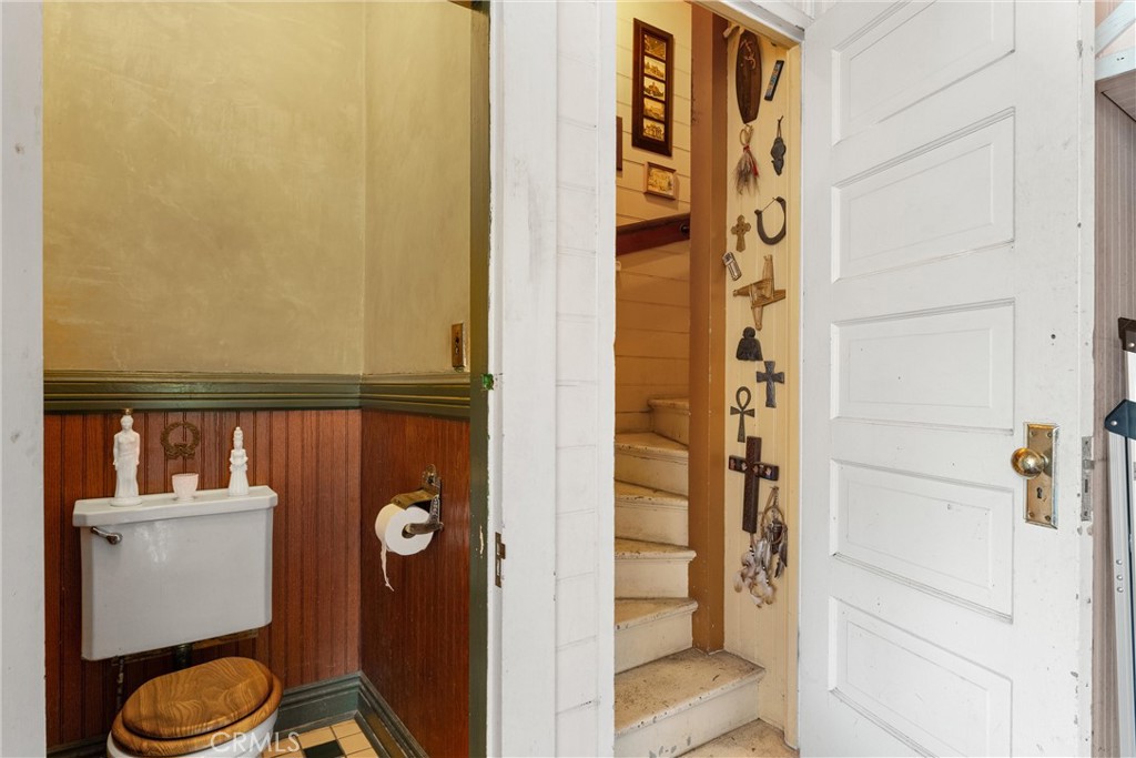 1106 North Spurgeon Street