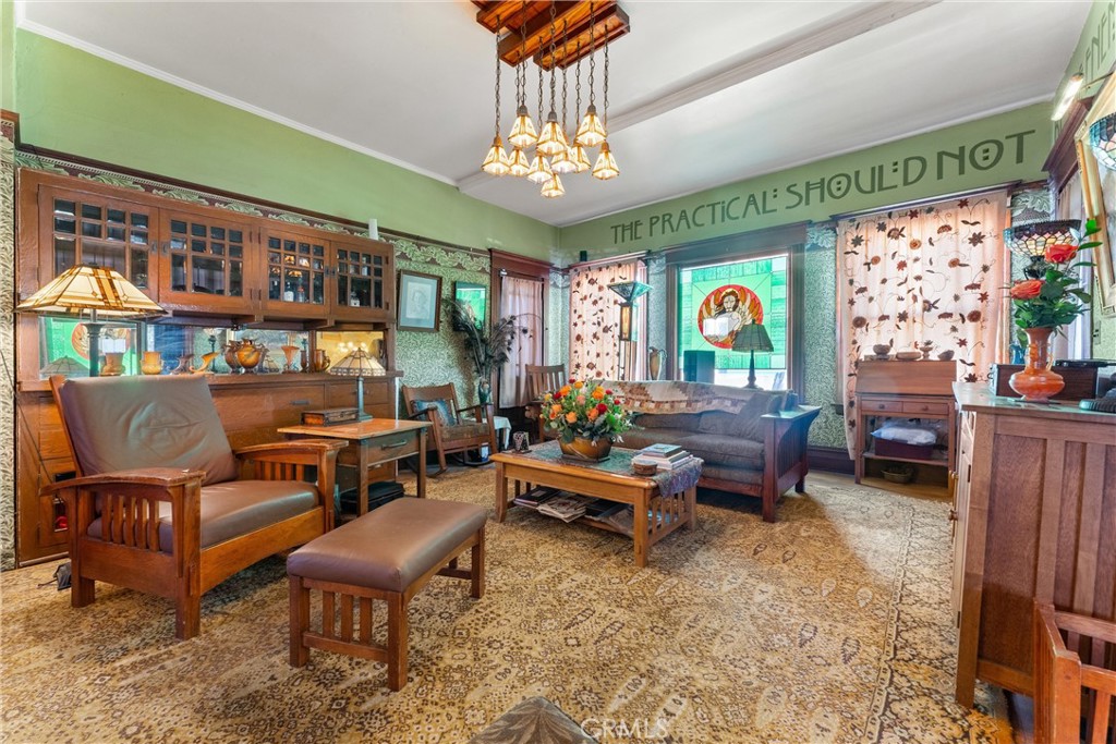 1106 North Spurgeon Street