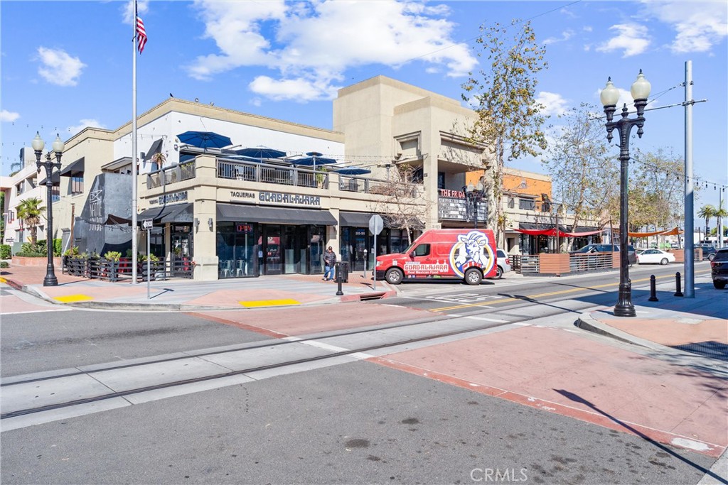 1106 North Spurgeon Street