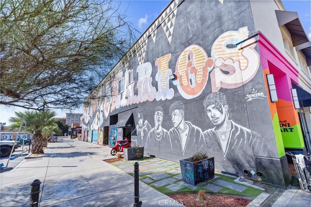 1106 North Spurgeon Street