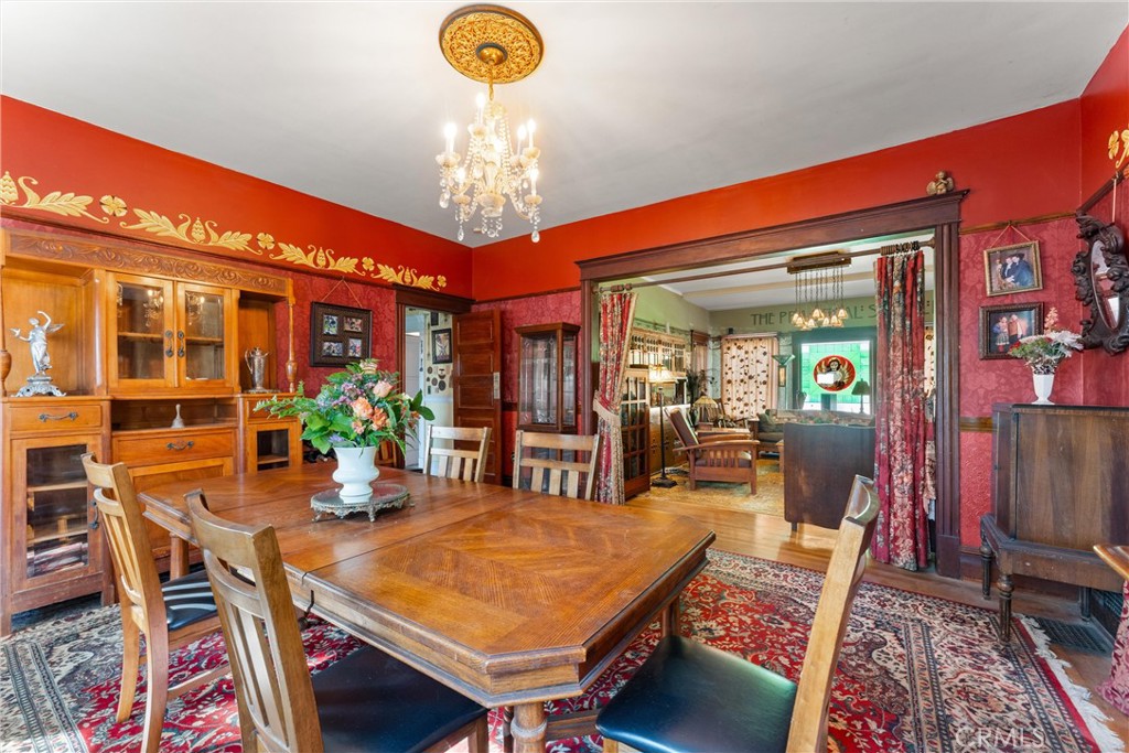 1106 North Spurgeon Street