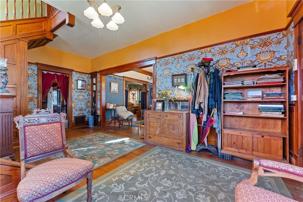 1106 North Spurgeon Street