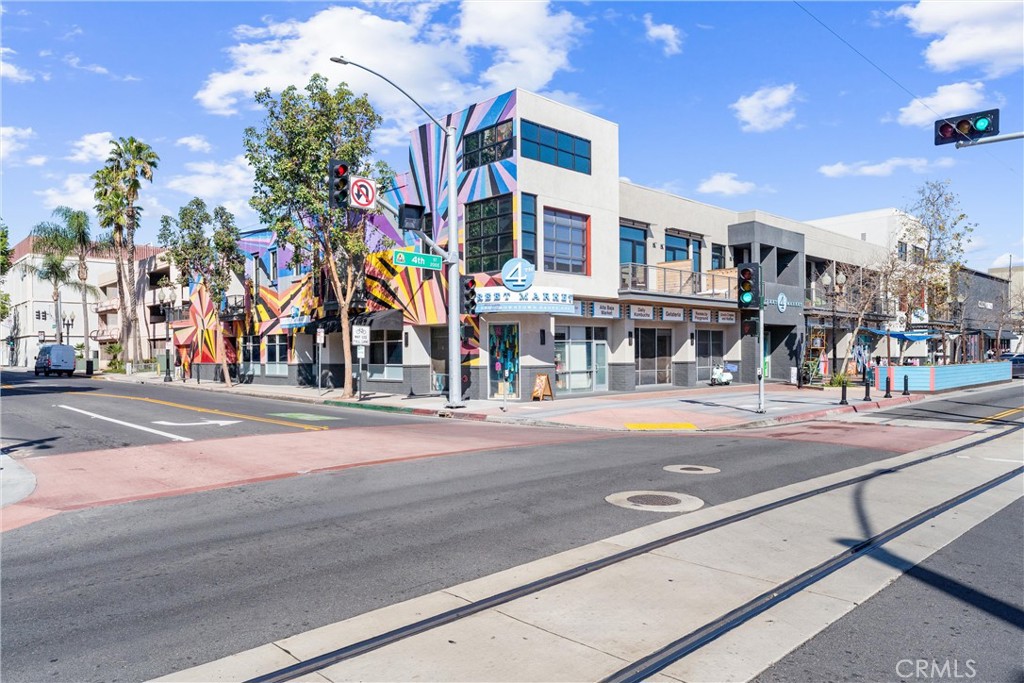 1106 North Spurgeon Street