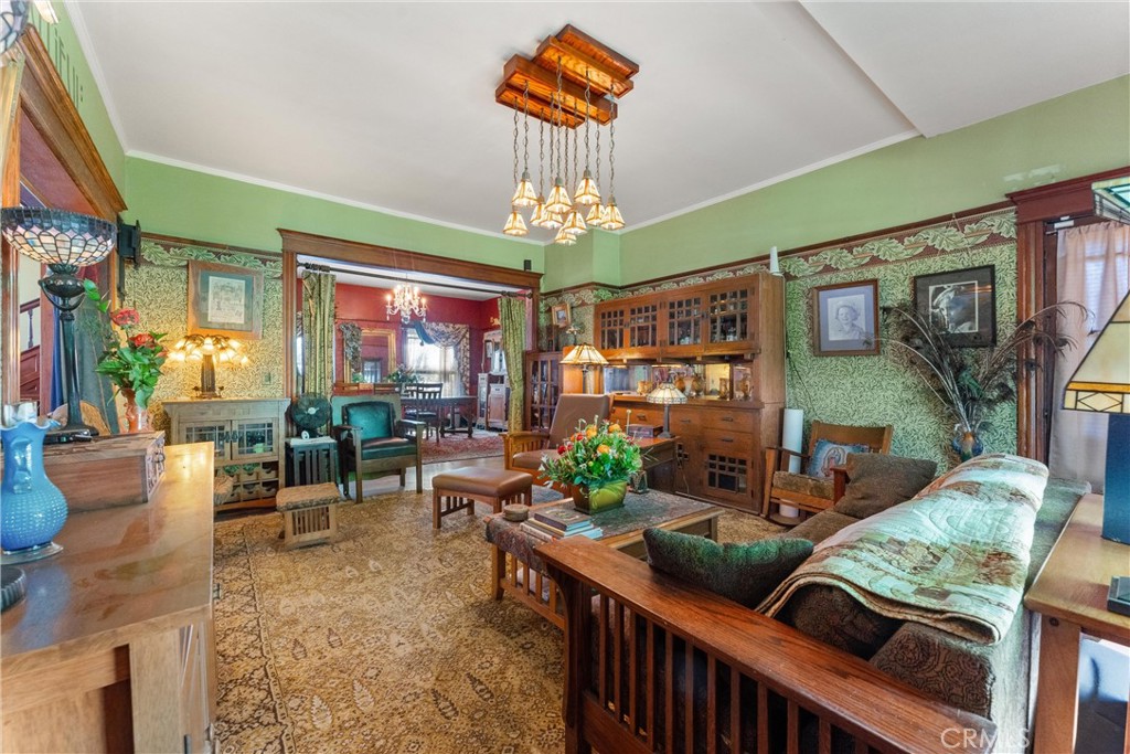 1106 North Spurgeon Street