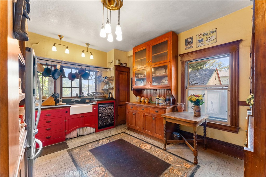 1106 North Spurgeon Street