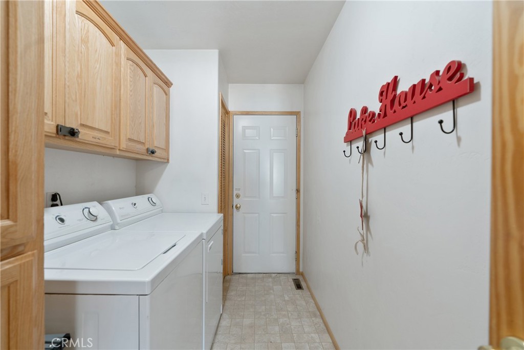 537 E Fairway Blvd