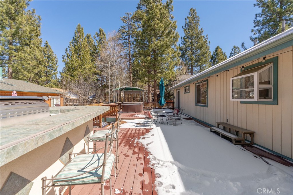 537 E Fairway Blvd