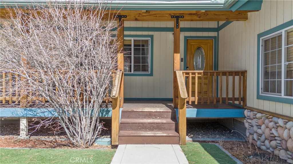 537 E Fairway Blvd