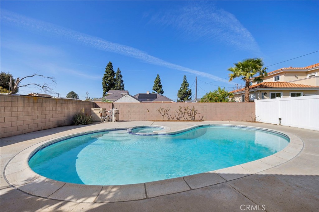 11040 Wildflower Road