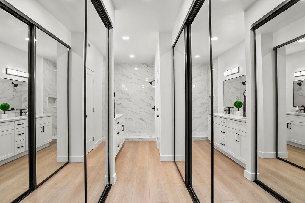 2534 W Macarthur Boulevard C