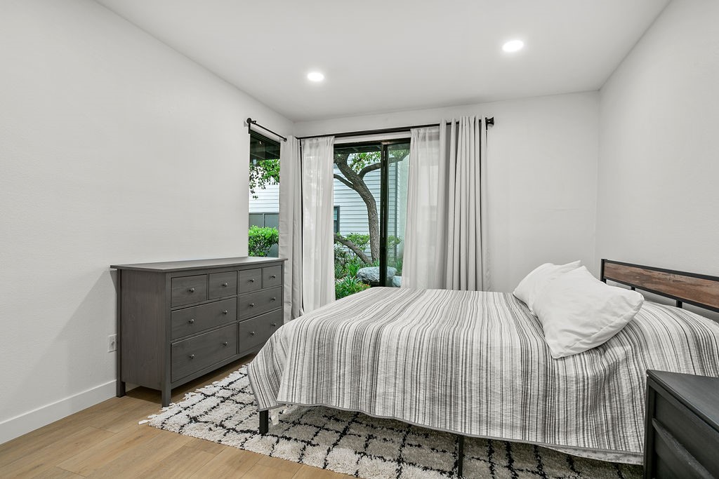 2534 W Macarthur Boulevard C