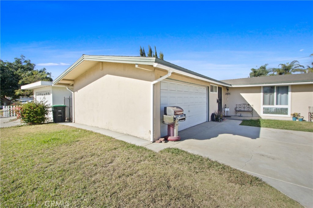 2425 W Palm Avenue