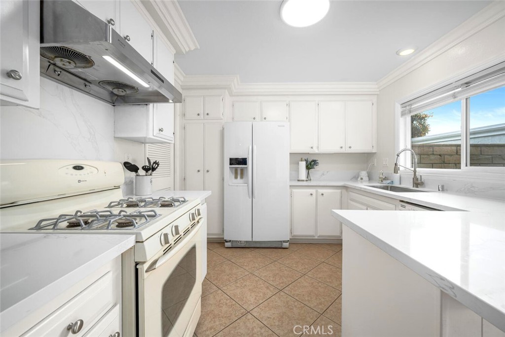 6618 Southampton Drive