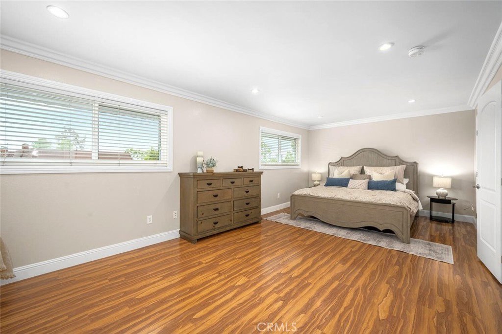 6618 Southampton Drive