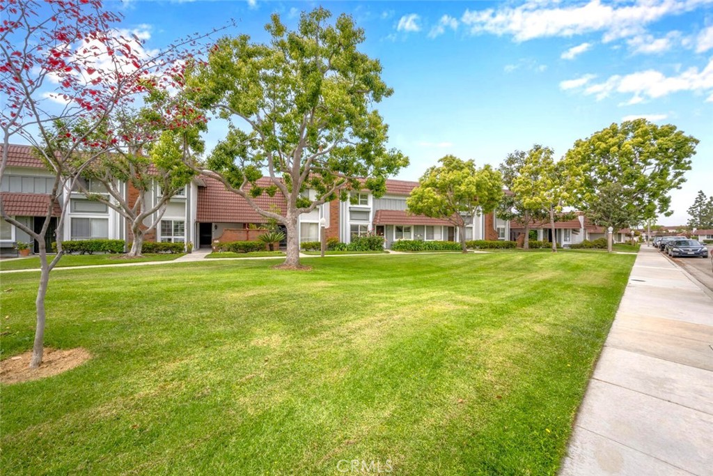 6618 Southampton Drive