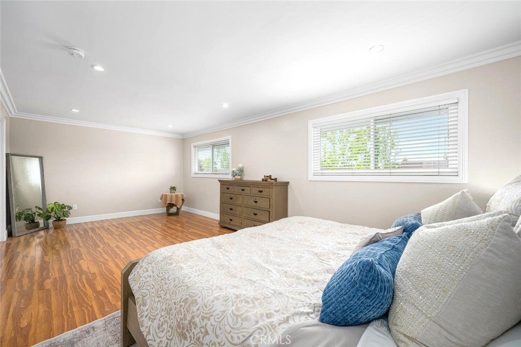 6618 Southampton Drive