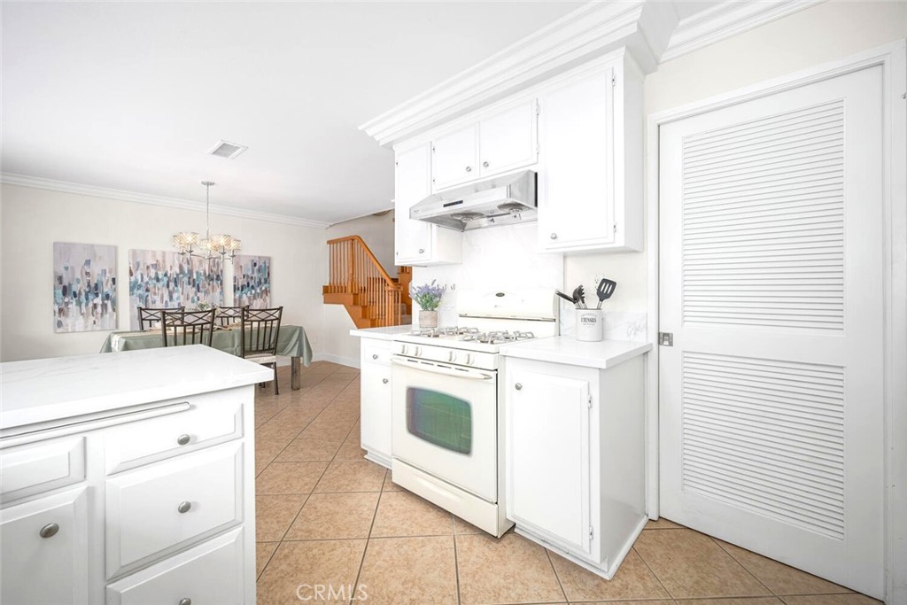 6618 Southampton Drive