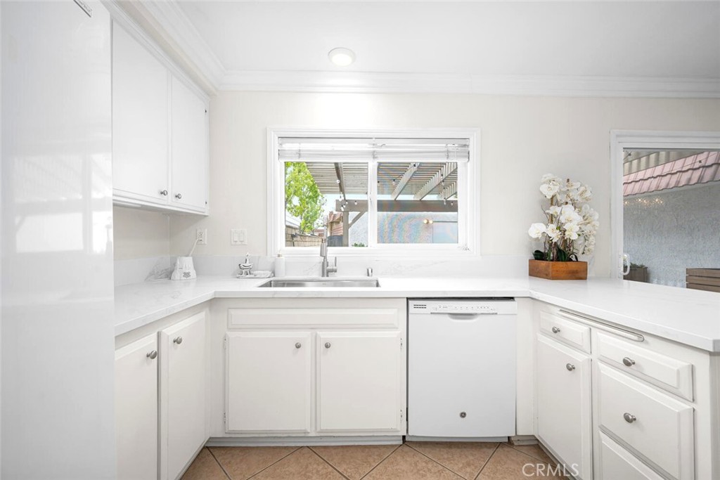 6618 Southampton Drive