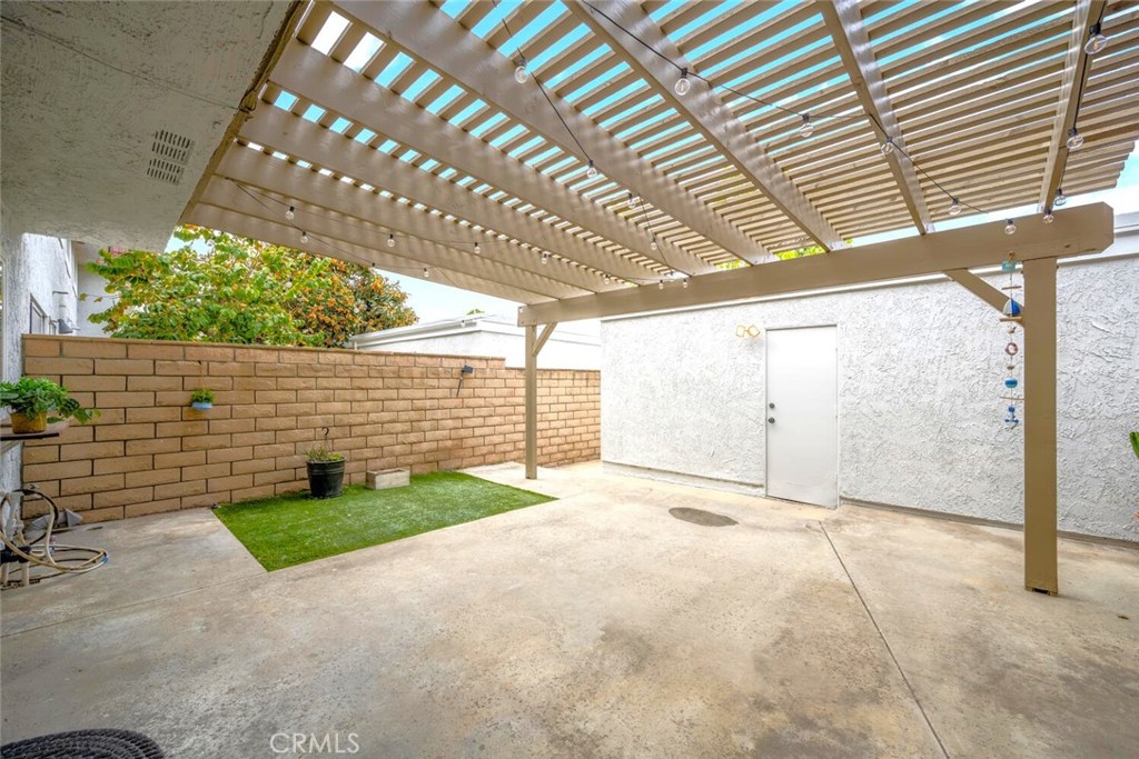 6618 Southampton Drive