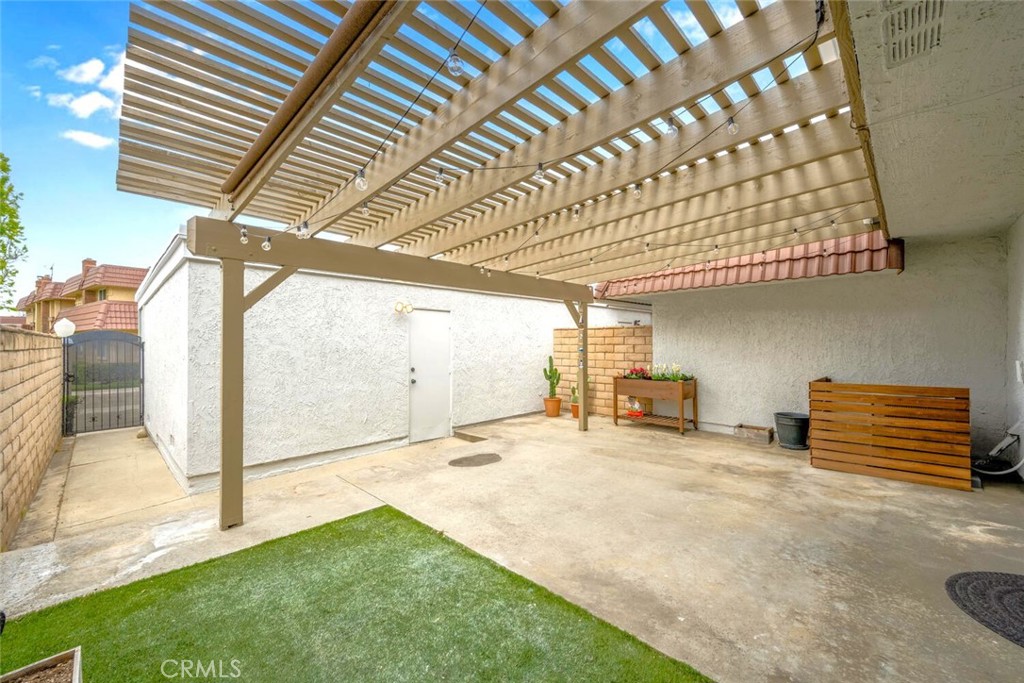 6618 Southampton Drive