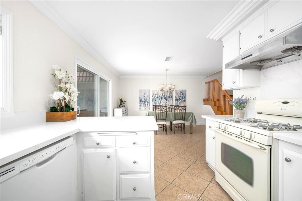 6618 Southampton Drive