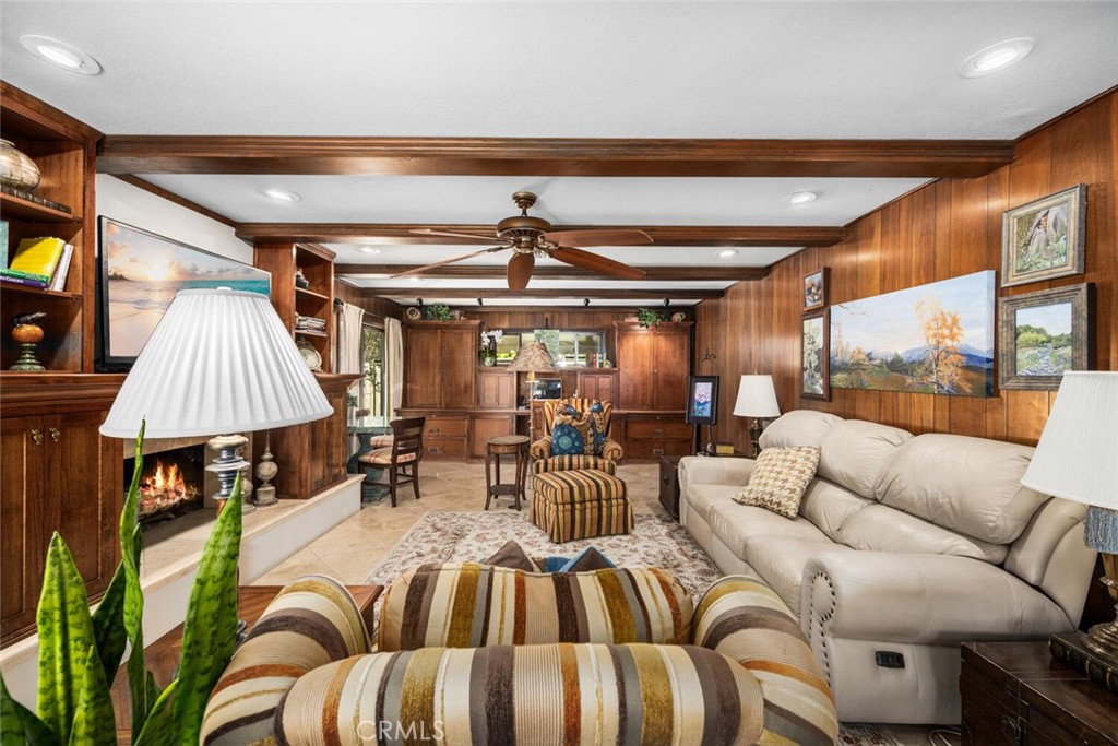 1342 SE Skyline Drive