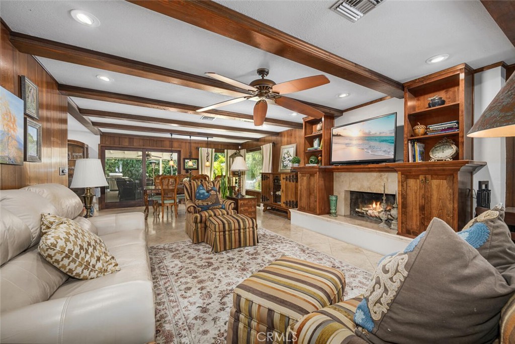 1342 SE Skyline Drive