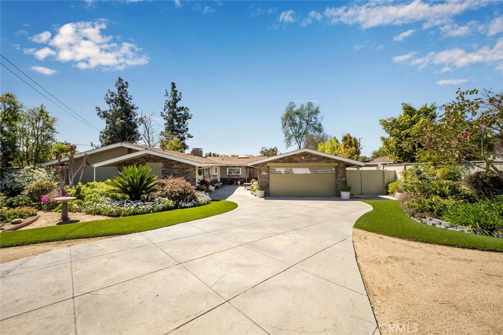 1342 SE Skyline Drive