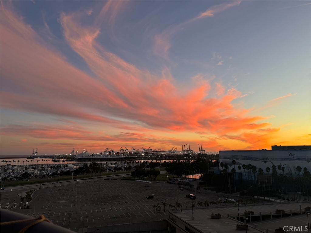 525 E Seaside Way 904